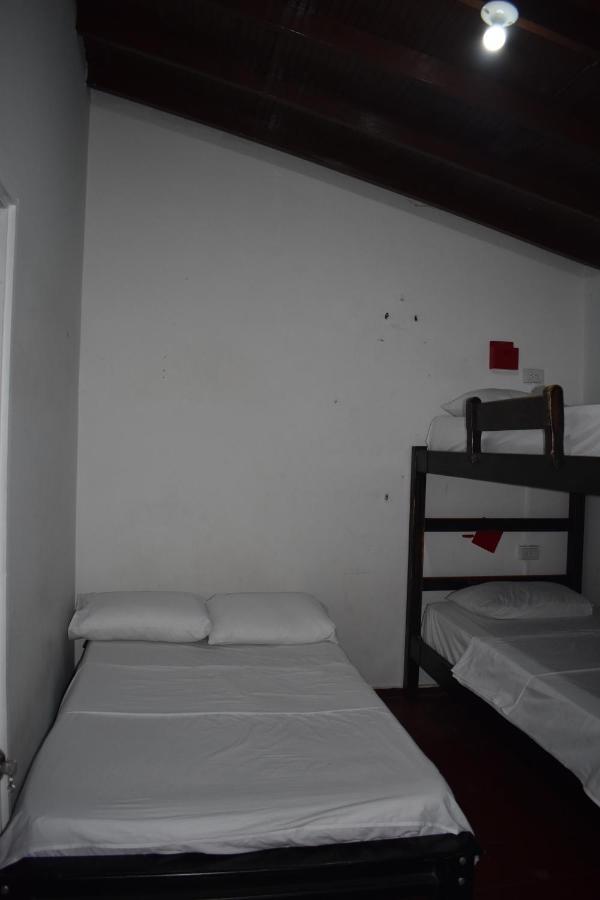 Esmed Hostel 메딜린 외부 사진