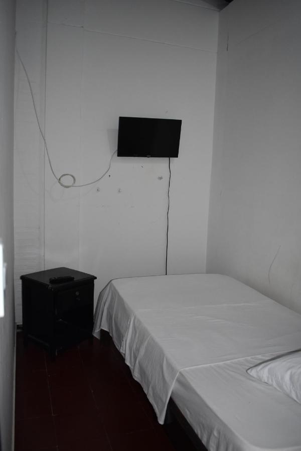 Esmed Hostel 메딜린 외부 사진