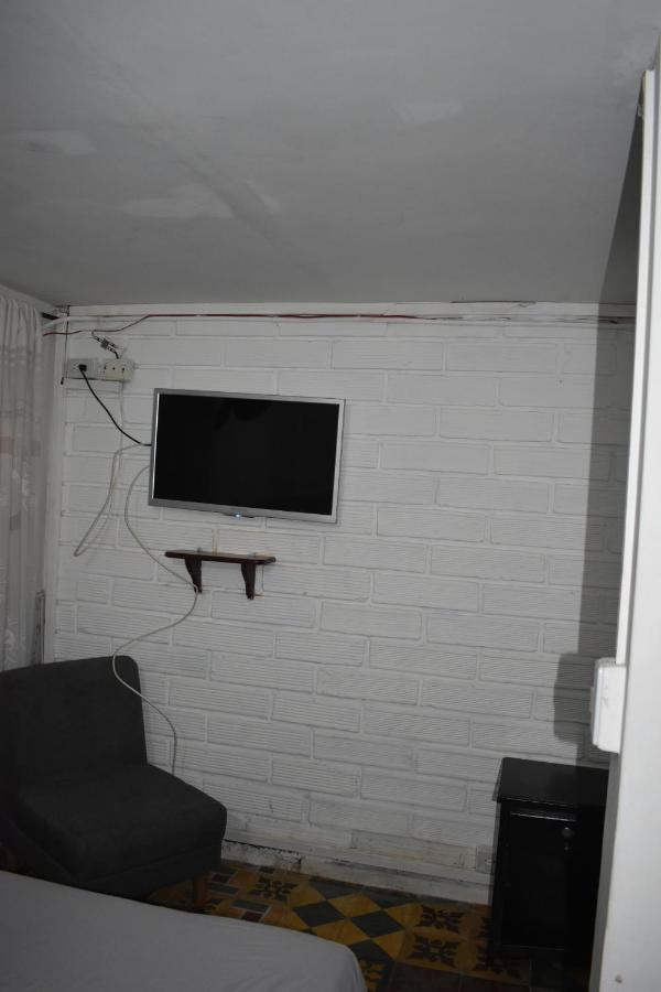 Esmed Hostel 메딜린 외부 사진