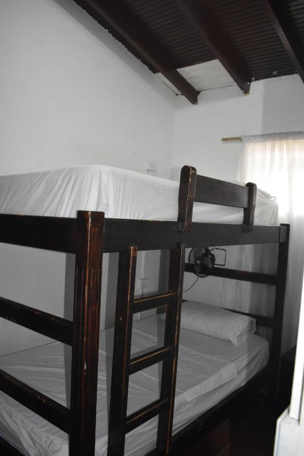 Esmed Hostel 메딜린 외부 사진