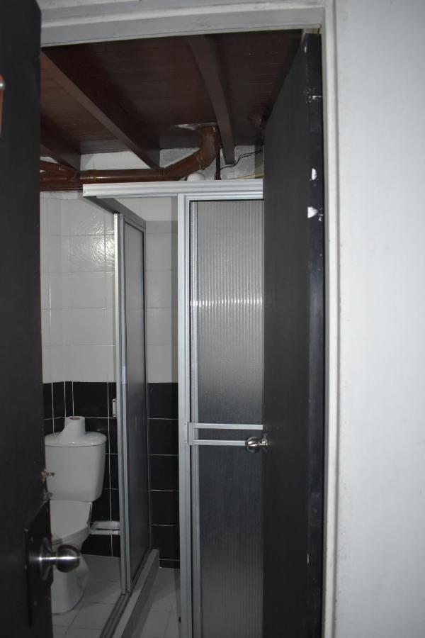 Esmed Hostel 메딜린 외부 사진