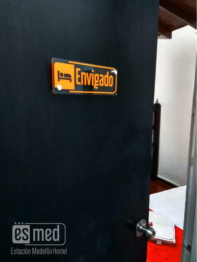 Esmed Hostel 메딜린 외부 사진