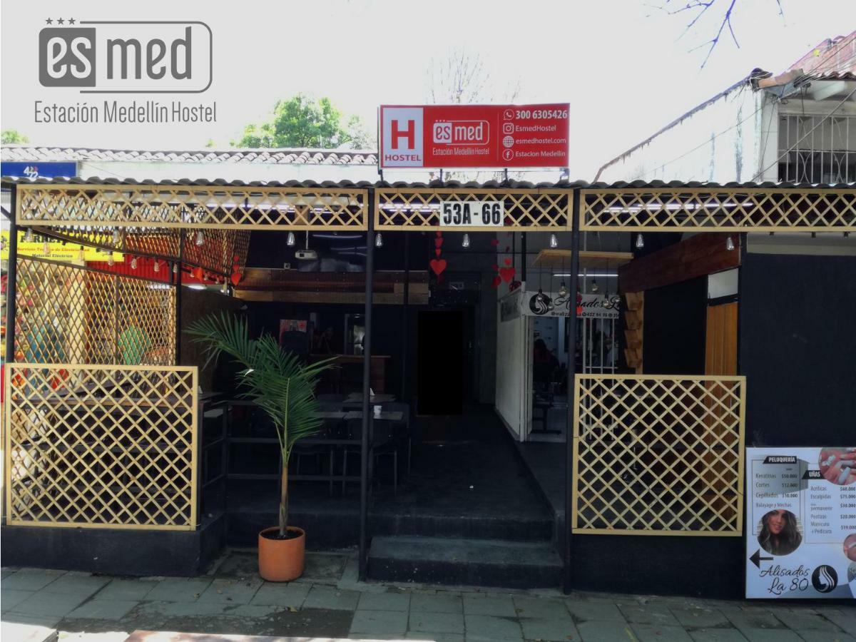 Esmed Hostel 메딜린 외부 사진